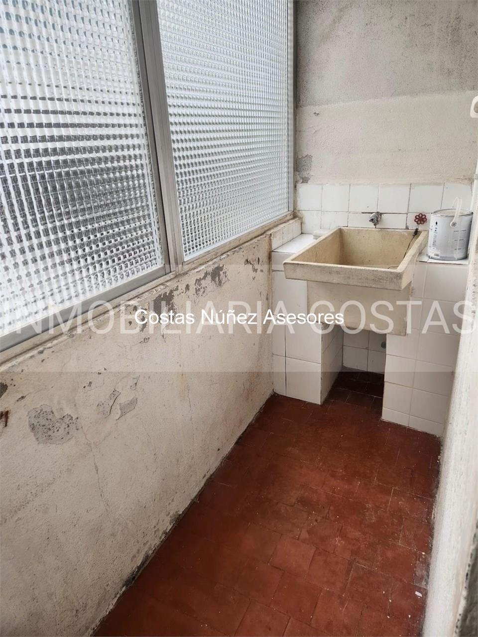 Foto 4 calle zamora, piso para actualizar con garaje y trastero. 3 dormitorios, salón, cocina y 2 baños-. 