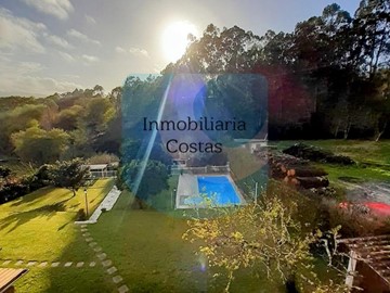 CAMOS-NIGRÁN, MAGNÍFICAS CASA DE LUJO CON ENORME JARDÍN Y PISCINA