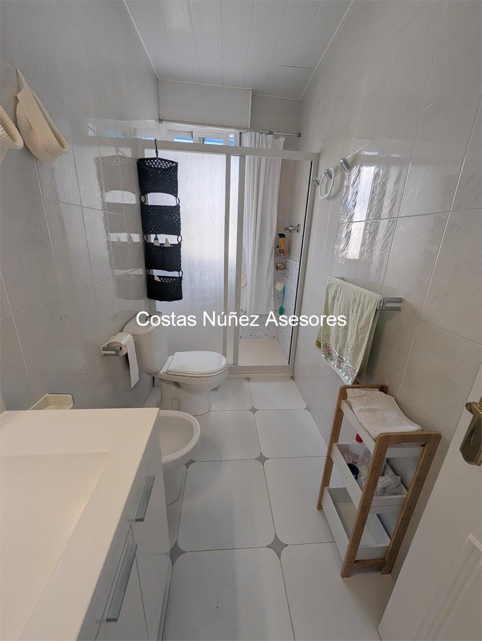 Foto 17  CASA EN DARBO, CANGAS. PARA TRASLADARSE CON LAS MALETAS. IMPECABLE. 