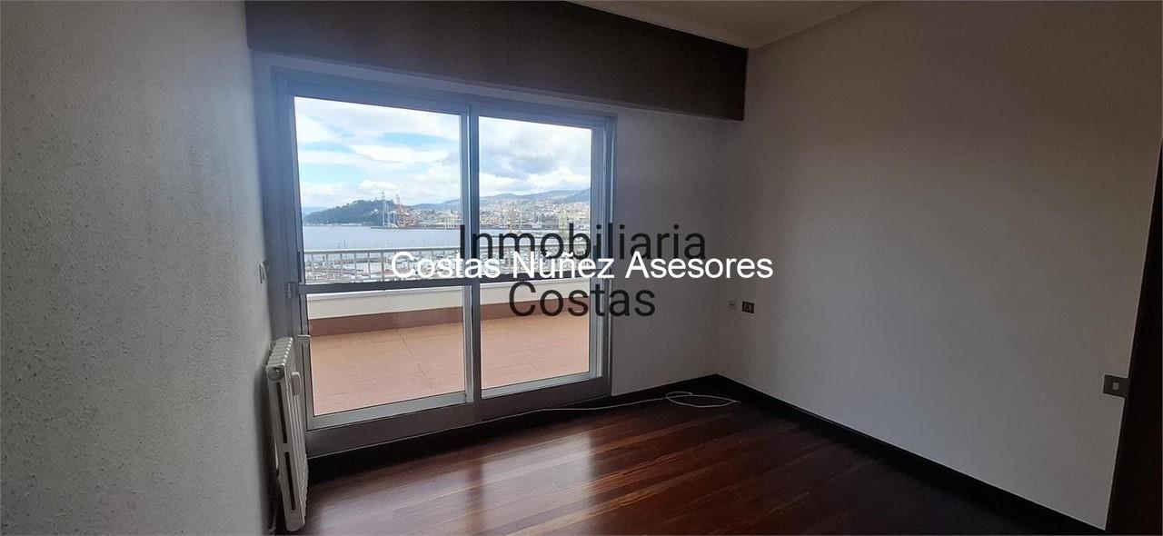 Foto 32 EXCLUSIVO ÁTICO EN VIGO CON TERRAZA Y EXTRAORDINARIAS VISTAS AL MAR. 