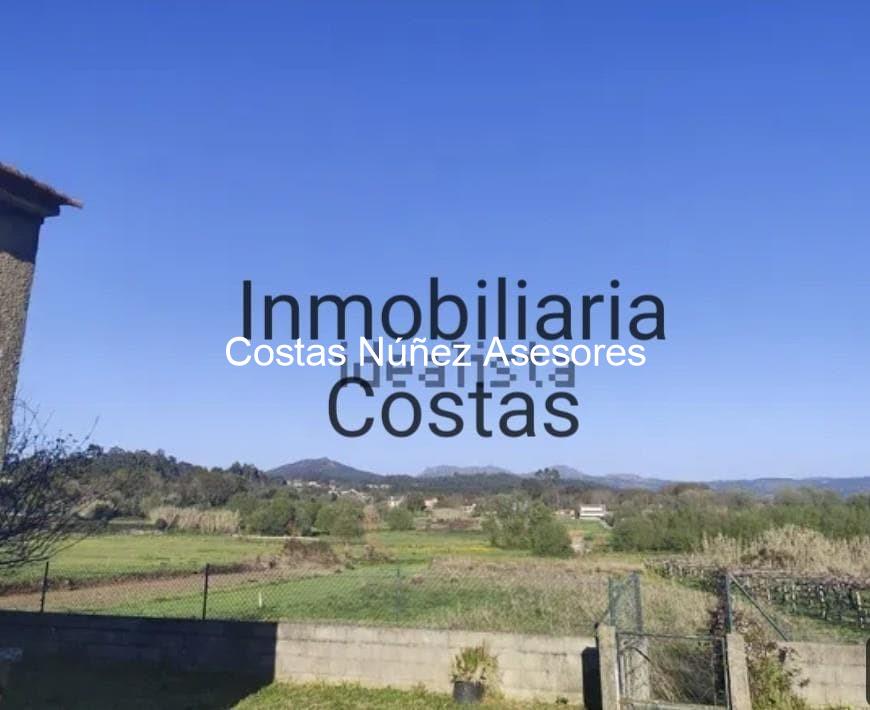 Foto 5 OFERTÓN EN PLAYA AMÉRICA. 2 CASAS EN UN SOLO TERRENO CON PROYECTO, CERCA DE TODO. 176.450 EUROS