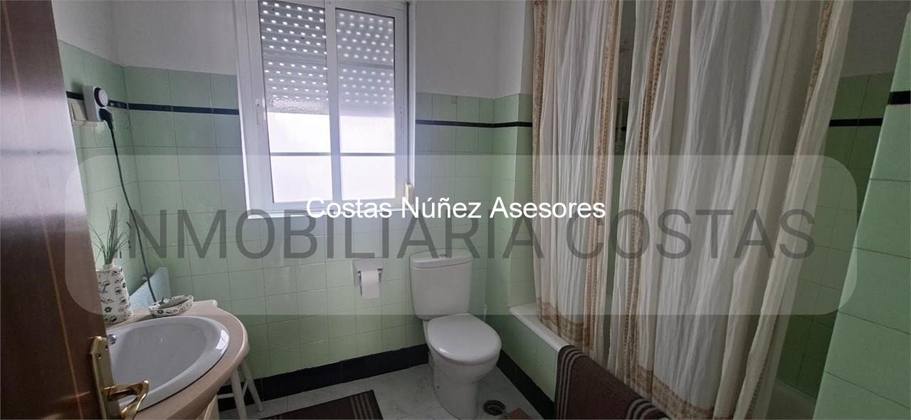 Foto 10 POBRA DO CARAMIÑAL.  CASA CON DOS VIVIENDAS. 215.000 EUROS. CERCA DE LA PLAYA