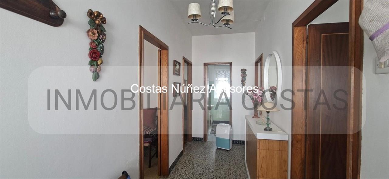 Foto 16 POBRA DO CARAMIÑAL.  CASA CON DOS VIVIENDAS. 215.000 EUROS. CERCA DE LA PLAYA