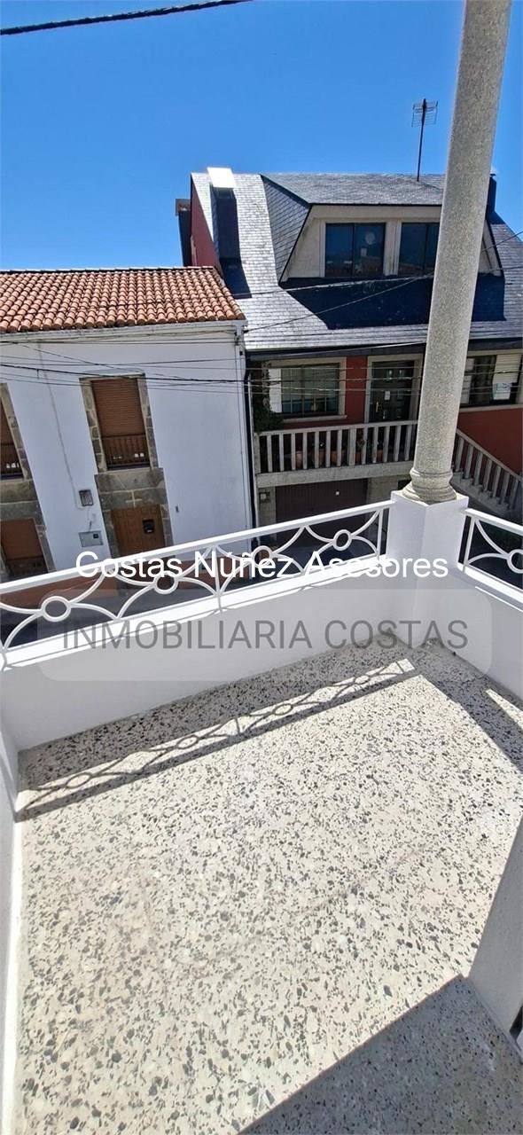 Foto 26 POBRA DO CARAMIÑAL.  CASA CON DOS VIVIENDAS. 215.000 EUROS. CERCA DE LA PLAYA