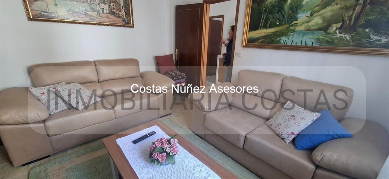 Foto 2 POBRA DO CARAMIÑAL.  CASA CON DOS VIVIENDAS. 215.000 EUROS. CERCA DE LA PLAYA