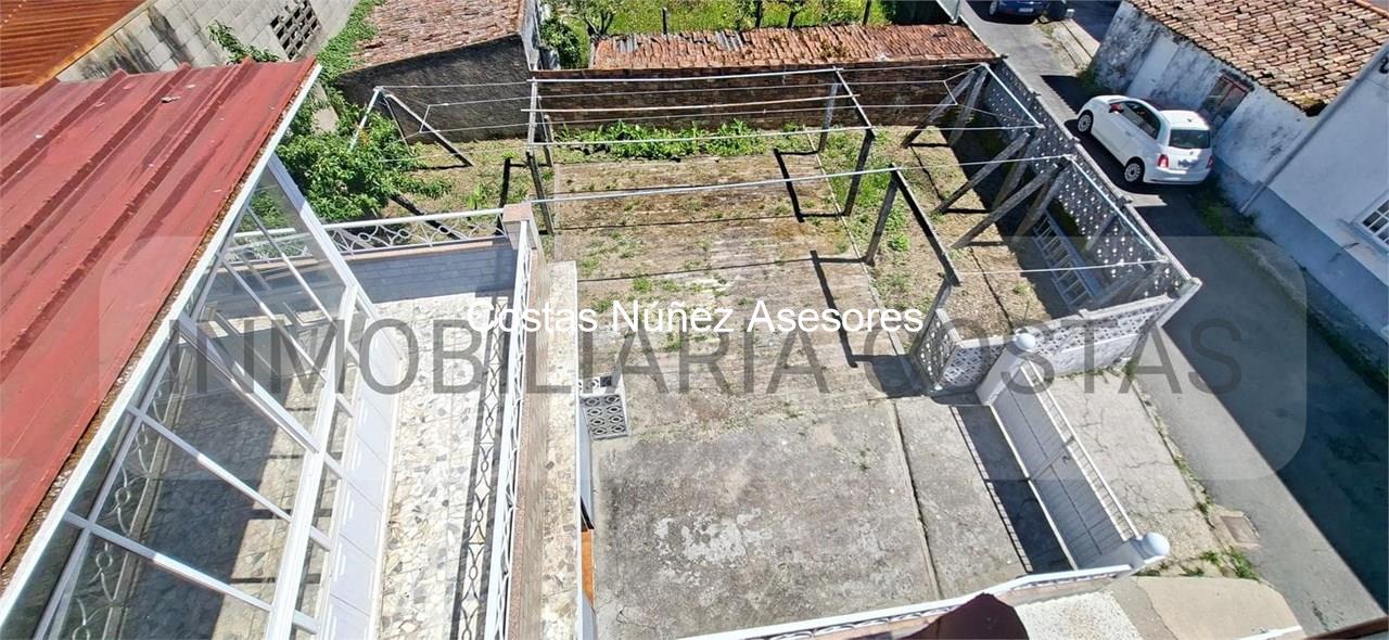 Foto 30 POBRA DO CARAMIÑAL.  CASA CON DOS VIVIENDAS. 215.000 EUROS. CERCA DE LA PLAYA