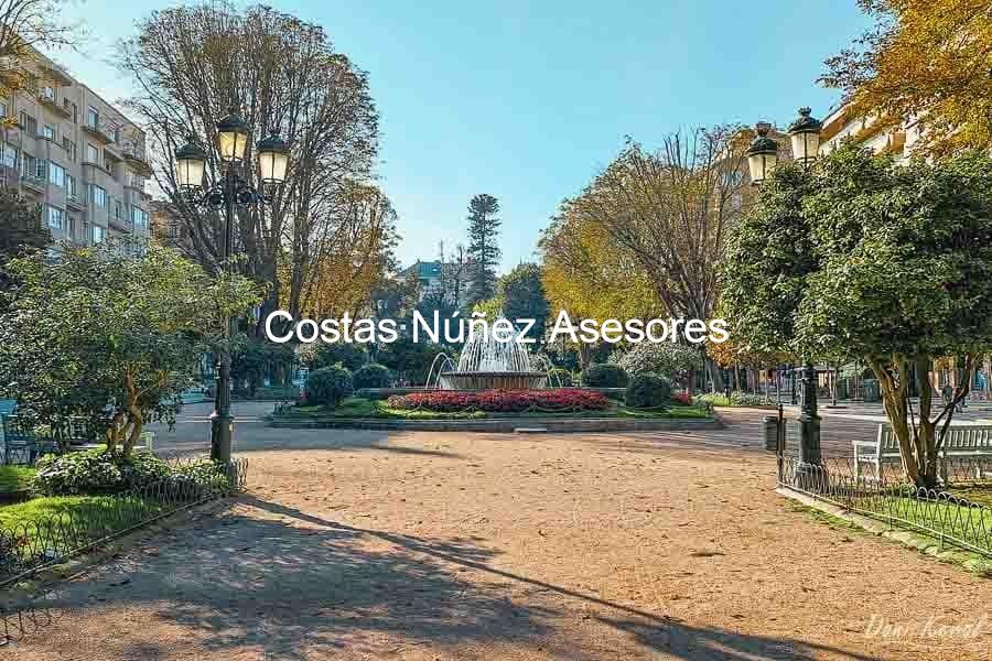 Foto 1 TRASPASO EN LA MEJOR ZONA DE VIGO. TURISMO. LUCES. ALQUILER DE 1300 EUROS. 