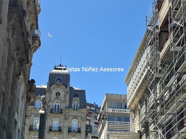 TRASPASO EN LA ZONA PRIME DE VIGO. COMERCIO FUNCIONANDO. POR JUBILACIÓN. 